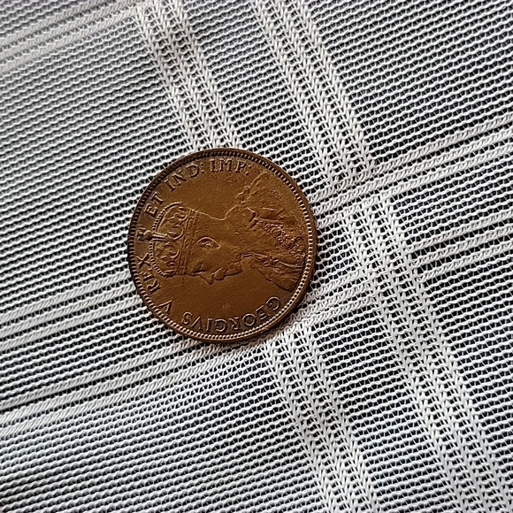 Love Token with Engraved Initials HEG on Vintage Foreign Coin - Picture 4 of 4